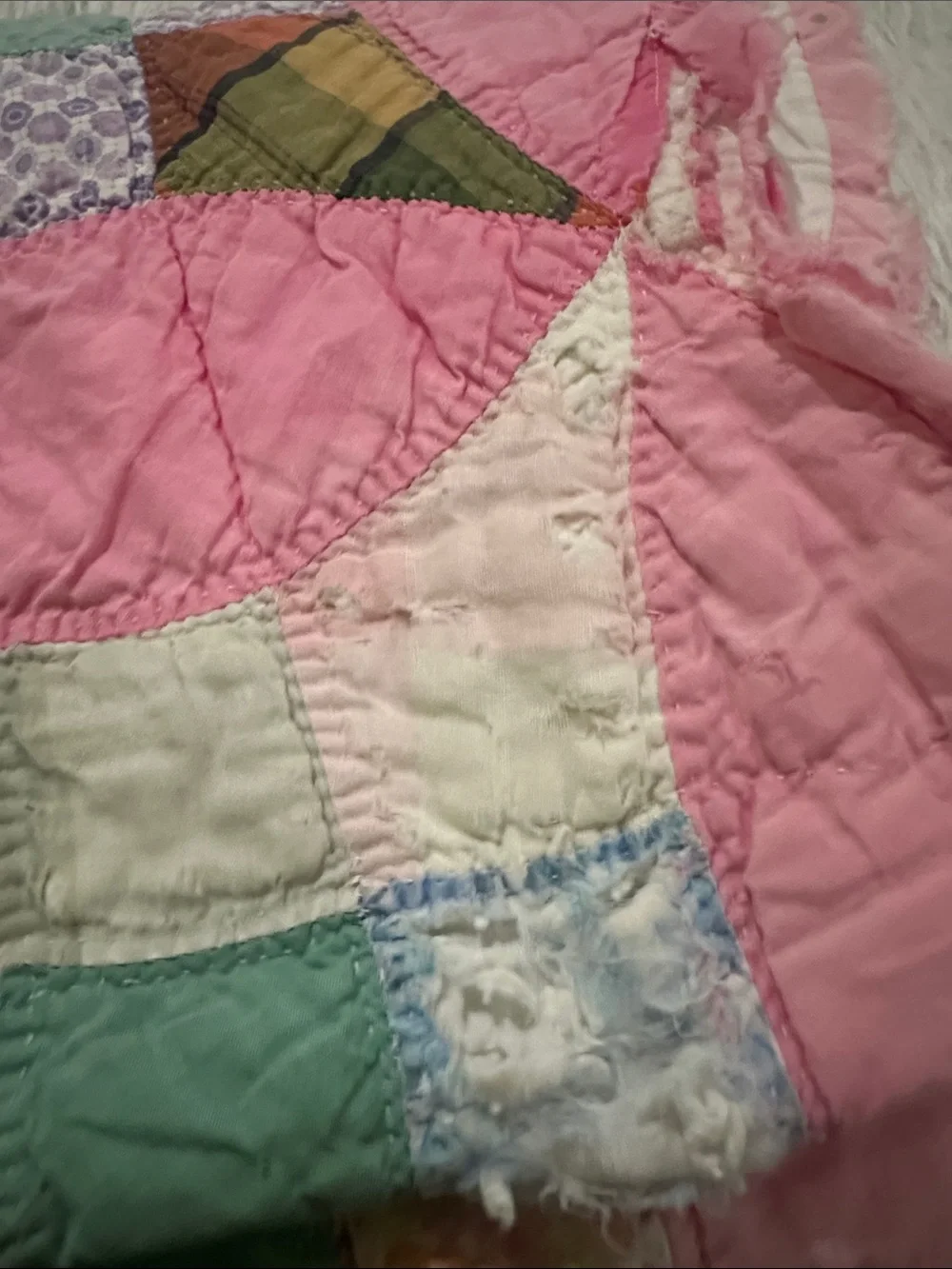 Vintage Patchwork Pink Quilted Throw - Classic Circle Pattern